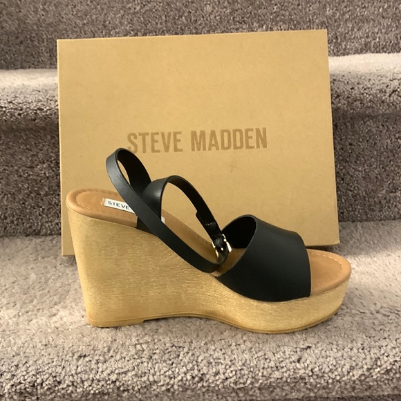 Steve Madden Shoes - Steve Madden 7.5 welsh black leather.